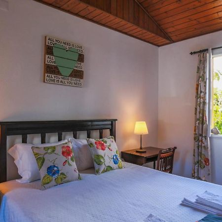 One bedroom Cozy Apartment w unique Garden Furnas  Extérieur photo