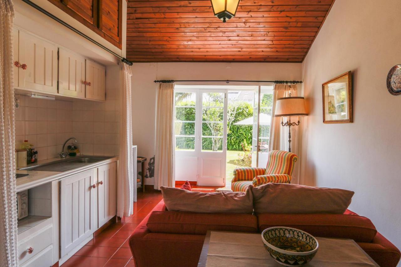 One bedroom Cozy Apartment w unique Garden Furnas  Extérieur photo