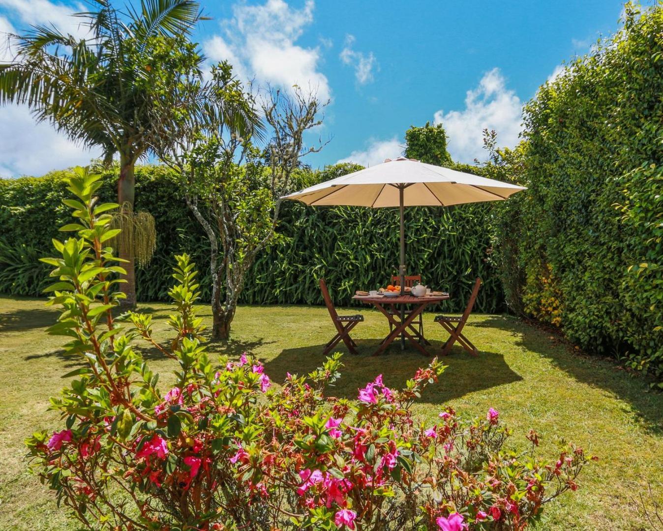 One bedroom Cozy Apartment w unique Garden Furnas  Extérieur photo
